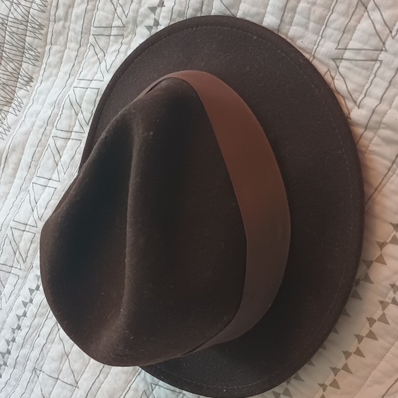 Hat - Picture 2 of 6